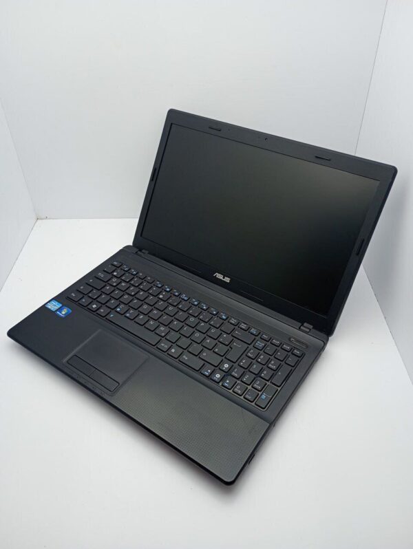 Ноутбук Asus K54 / 15.6" (1366x768) TN / Intel Core i3-2310M (2 (4) ядра по 2.1 GHz) / 6 GB DDR3 / 500 GB HDD / Intel HD Graphics 3000 / WebCam - Зображення 6