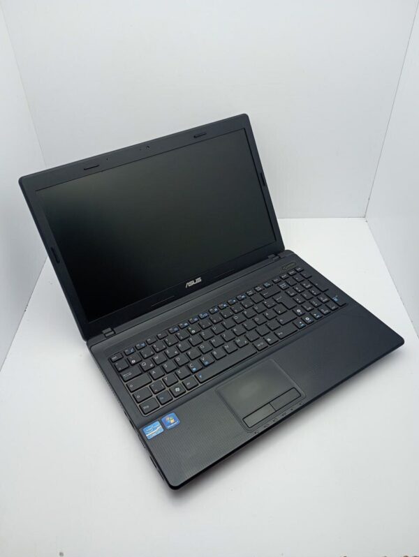 Ноутбук Asus K54 / 15.6" (1366x768) TN / Intel Core i3-2310M (2 (4) ядра по 2.1 GHz) / 6 GB DDR3 / 500 GB HDD / Intel HD Graphics 3000 / WebCam - Зображення 5