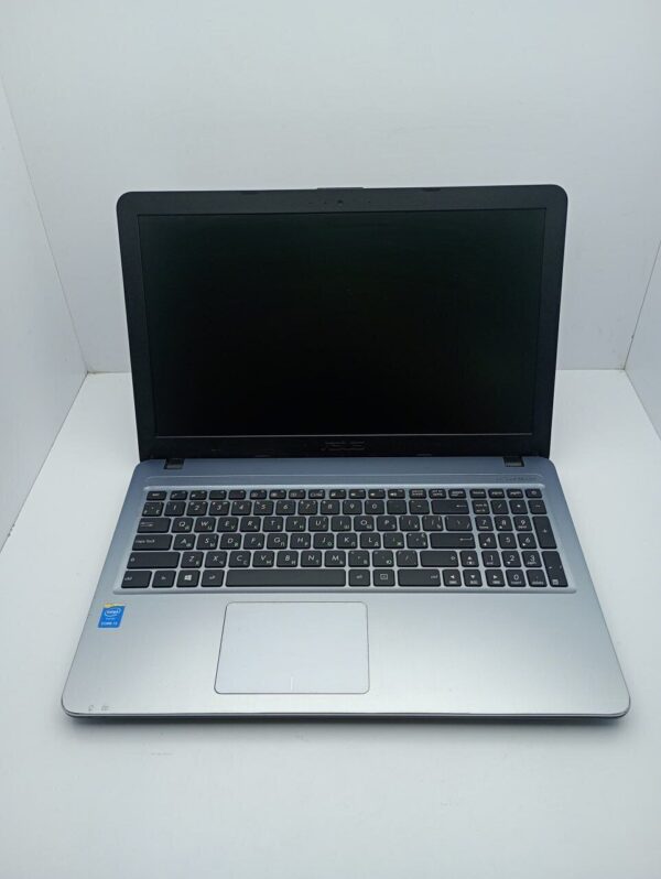 Ноутбук Asus X540 / 15.6" (1366x768) TN / Intel Core i3-5005U (2 (4) ядра по 2.0 GHz) / 12 GB DDR3 / 500 GB SSD / Intel HD Graphics 5500 / WebCam - Зображення 2