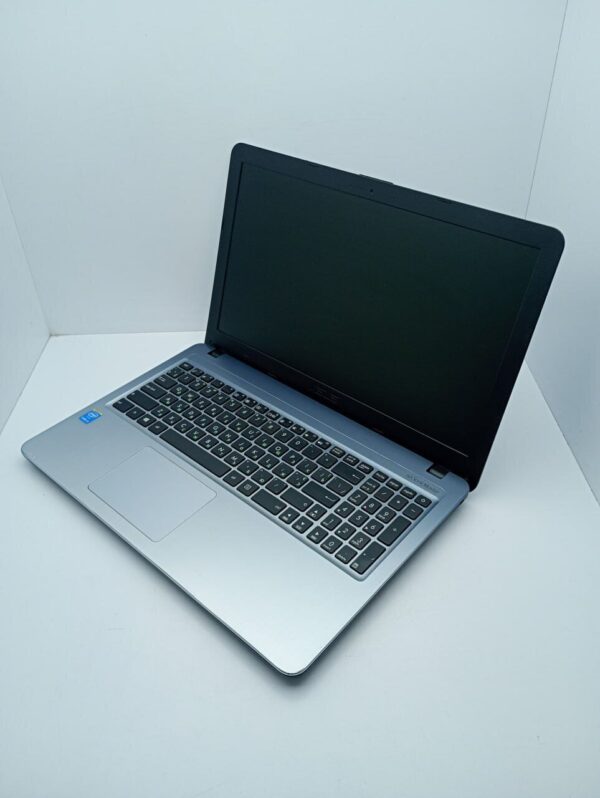 Ноутбук Asus X540 / 15.6" (1366x768) TN / Intel Core i3-5005U (2 (4) ядра по 2.0 GHz) / 12 GB DDR3 / 500 GB SSD / Intel HD Graphics 5500 / WebCam - Зображення 4