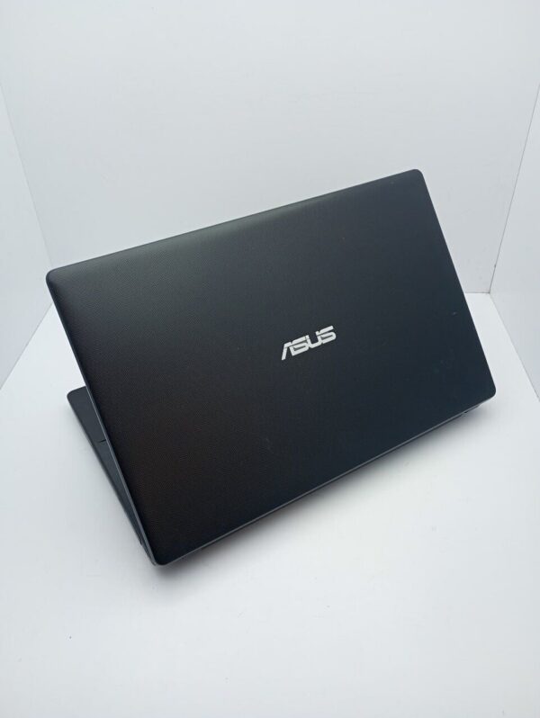 Ноутбук Asus X551 / 15.6" (1366x768) TN / Intel Core i3-3217U (2 ядра по 1.8 GHz) / 4 GB DDR3 / 120 GB SSD / Intel HD Graphics 4000 / WebCam - Зображення 8
