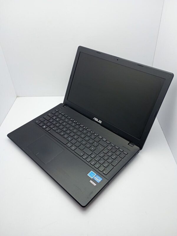Ноутбук Asus X551 / 15.6" (1366x768) TN / Intel Core i3-3217U (2 ядра по 1.8 GHz) / 4 GB DDR3 / 120 GB SSD / Intel HD Graphics 4000 / WebCam - Зображення 4