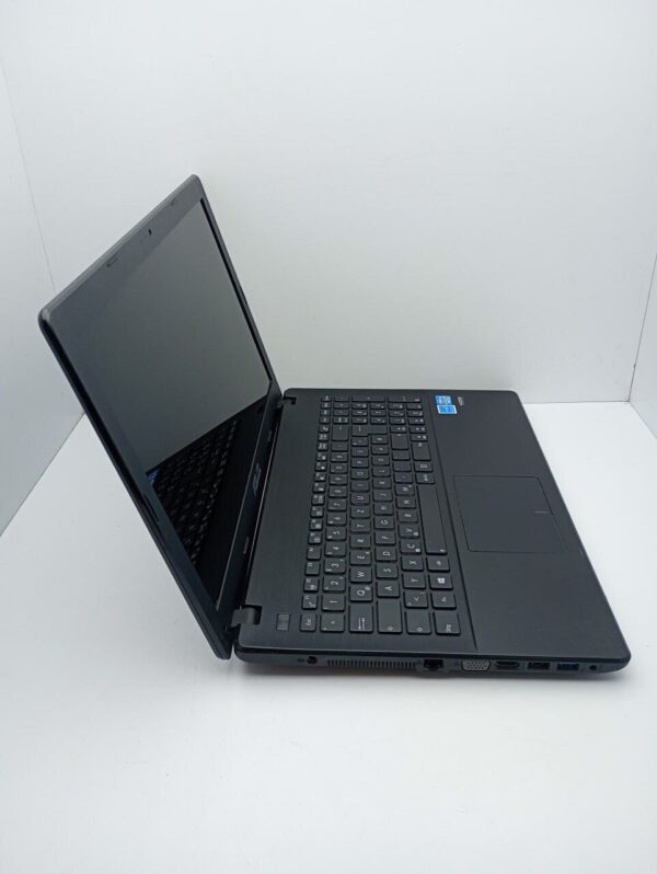 Ноутбук Asus X551 / 15.6" (1366x768) TN / Intel Core i3-3217U (2 ядра по 1.8 GHz) / 4 GB DDR3 / 120 GB SSD / Intel HD Graphics 4000 / WebCam - Зображення 5