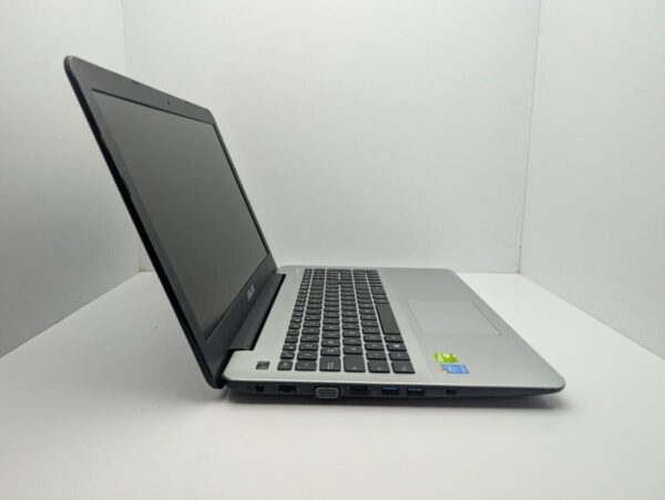 Ноутбук Asus X555 / 15.6" (1920x1080) TN / Intel Core i5-5200U (2 (4) ядра по 2.2 - 2.7 GHz) / 8 GB DDR3 / 240 GB SSD / nVidia GeForce 840M, 2 GB DDR3, 64-bit / WebCam - Зображення 5