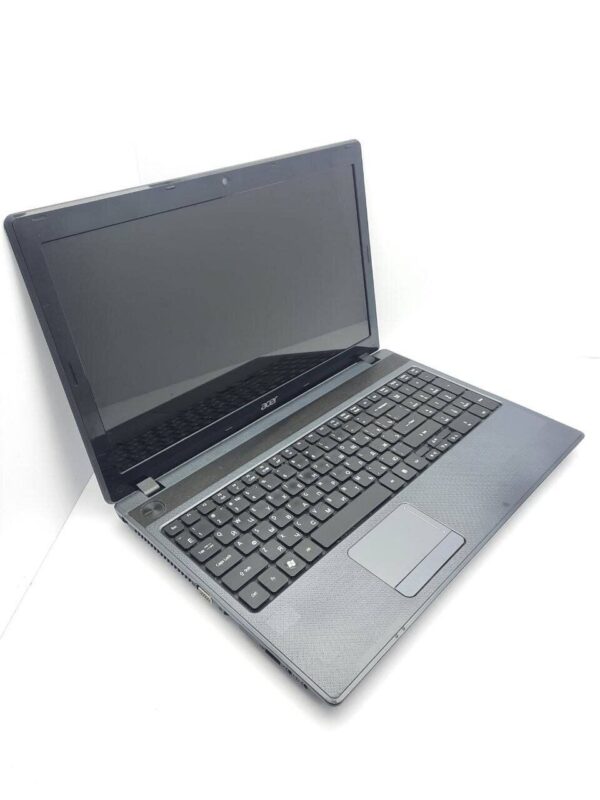 Ноутбук Б-клас Acer Aspire 5733Z/ 15.6" (1366x768) TN / Intel Core i3-330M (2 (4) ядра по 2.13 GHz) / 4 GB DDR3 / 500 GB HDD / Intel HD Graphics / WebCam - Зображення 3