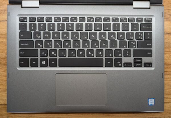 Ноутбук Б-клас Dell Inspiron 13-5368 / 13.3" (1920x1080) IPS / Intel Core i5-6200U (2 (4) ядра по 2.3 - 2.8 GHz) / 8 GB DDR4 / 240 GB SSD / Intel HD Graphics 520 / WebCam / Windows 10 - Зображення 3