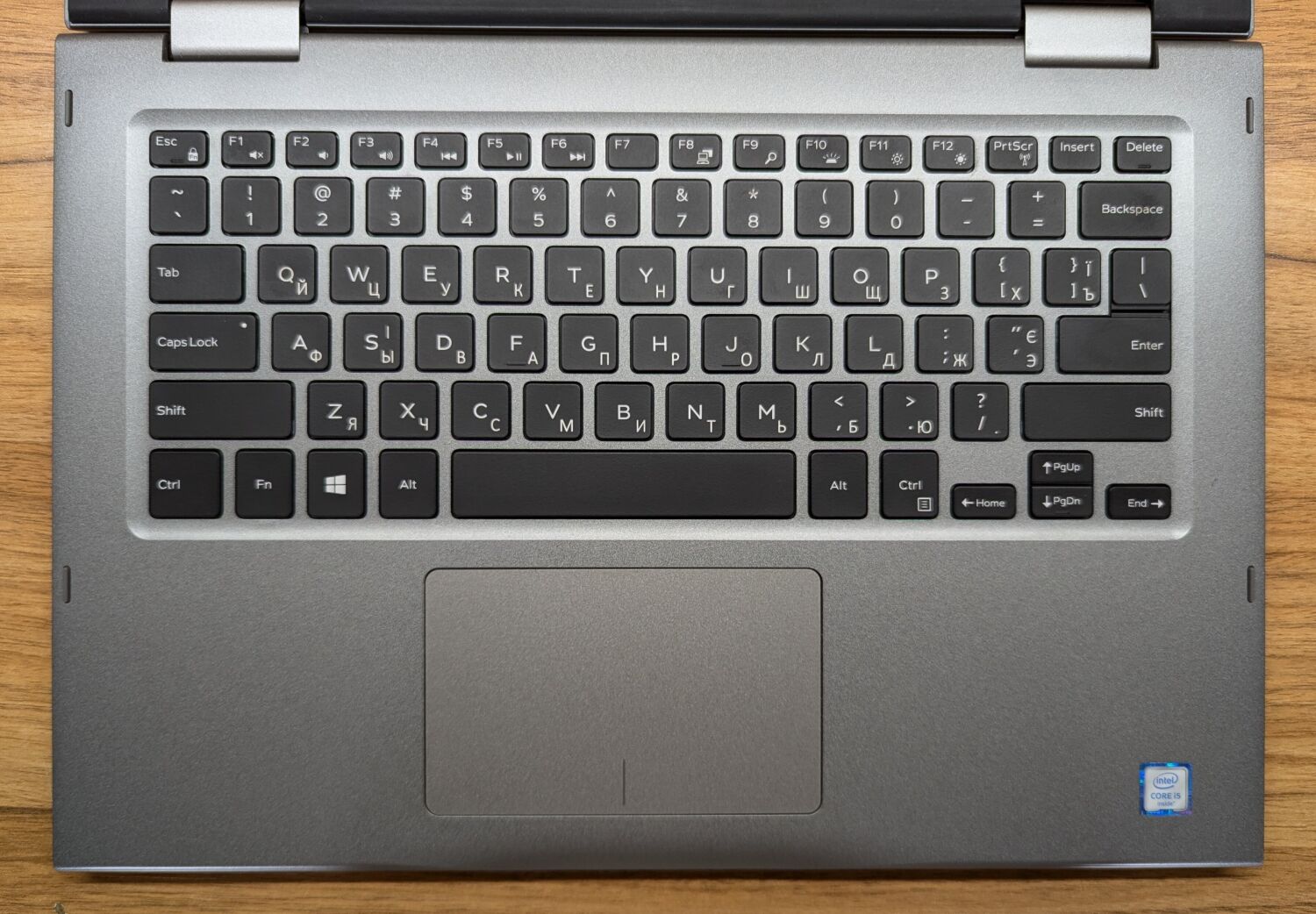 Ноутбук Б-клас Dell Inspiron 13-5368 / 13.3" (1920x1080) IPS / Intel Core i5-6200U (2 (4) ядра по 2.3 - 2.8 GHz) / 8 GB DDR4 / 240 GB SSD / Intel HD Graphics 520 / WebCam / Windows 10 - Зображення 3