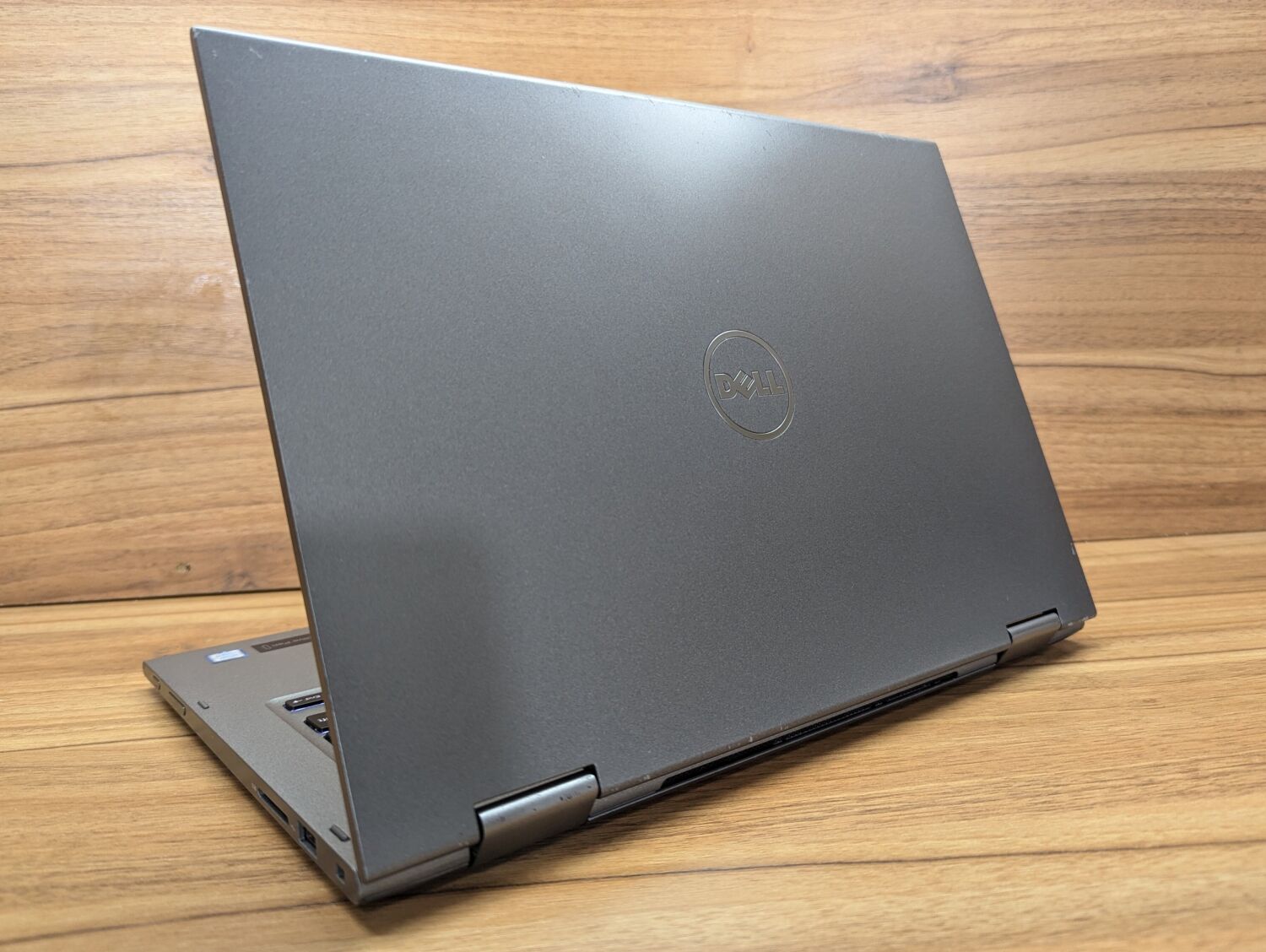 Ноутбук Б-клас Dell Inspiron 13-5368 / 13.3" (1920x1080) IPS Touch / Intel Core i7-7500U (2 (4) ядра по 2.7 - 3.5 GHz) / 8 GB DDR4 / 480 GB SSD / Intel HD Graphics 620 / WebCam / Windows 10 - Зображення 9