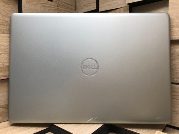 Ноутбук Б-клас Dell Inspiron 3501 / 15.6" (1366x768) TN / Intel Core i5-1135G7 (4 (8) ядра по 2.4 - 4.2 GHz) / 8 GB DDR4 / 192 GB SSD / Intel Iris Xe Graphics / WebCam - Зображення 8