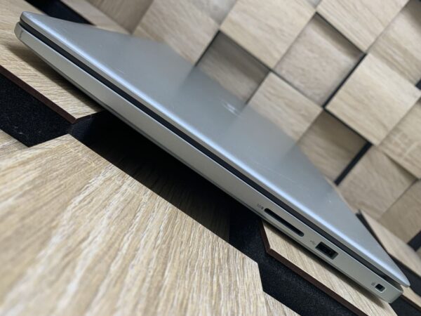 Ноутбук Б-клас Dell Inspiron 5593 / 15.6" (1366x768) TN / Intel Core i5-1035G1 (4 (8) ядер по 1.0 - 3.6 GHz) / 8 GB DDR4 / 480 GB SSD / Intel UHD Graphics / WebCam / HDMI / Windows 10 ліцензія - Зображення 6
