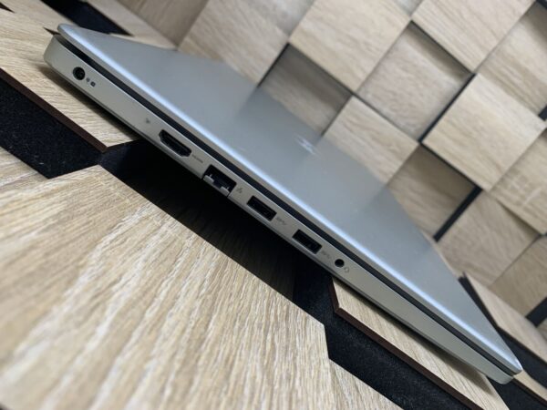 Ноутбук Б-клас Dell Inspiron 5593 / 15.6" (1366x768) TN / Intel Core i5-1035G1 (4 (8) ядер по 1.0 - 3.6 GHz) / 8 GB DDR4 / 480 GB SSD / Intel UHD Graphics / WebCam / HDMI / Windows 10 ліцензія - Зображення 5