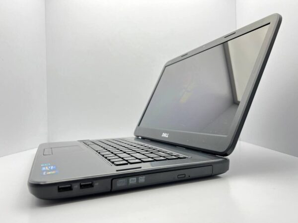 Ноутбук Б-клас Dell Inspiron N5050 / 15.6" (1366x768) TN / Intel Core i3-2370M (2 (4) ядра по 2.4 GHz) / 4 GB DDR3 / 1000 GB HDD / Intel HD Graphics 3000 / WebCam - Зображення 4