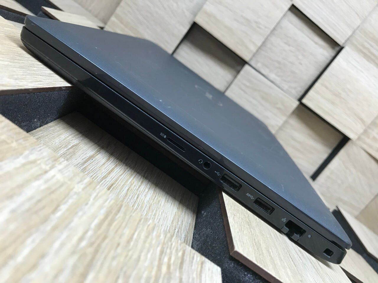 Ноутбук Б-клас Dell Latitude 3420 / 14" (1920x1080) IPS Touch / Intel Core i3-1115G4 (2 (4) ядра по 4.1 GHz) / 8 GB DDR4 / 256 GB SSD / Intel Iris Xe Graphics / Windows 10 ліцензія - Зображення 6