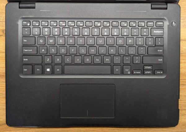 Ноутбук Б-клас Dell Latitude 3490 / 14" (1920x1080) IPS / Intel Core i5-8250U (4 (8) ядра по 1.6 - 3.4 GHz) / 16 GB DDR4 / 480 GB SSD / Intel UHD Graphics 620 / WebCam / Windows 10 - Зображення 4