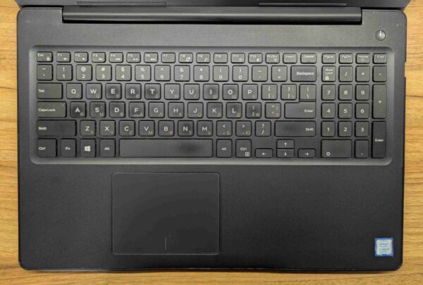 Ноутбук Б-клас Dell Latitude 3590 / 15.6" (1920x1080) IPS / Intel Core i5-8250U (4 (8) ядра по 1.6 - 3.4 GHz) / 16 GB DDR4 / 480 GB SSD / Intel UHD Graphics 620 / WebCam / Windows 10 - Зображення 4