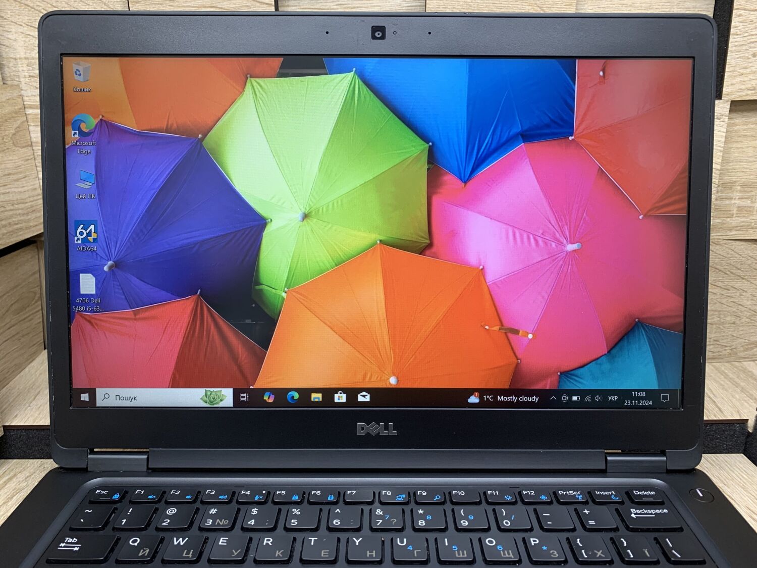 Ноутбук Б-клас Dell Latitude 5480 / 14" (1366x768) TN / Intel Core i5-6300U (2 (4) ядра по 2.4 - 3.0 GHz) / 8 GB DDR4 / 128 GB SSD M.2 / Intel HD Graphics 520 / WebCam / USB 3.1 / HDMI / Windows 10 ліцензія - Зображення 3
