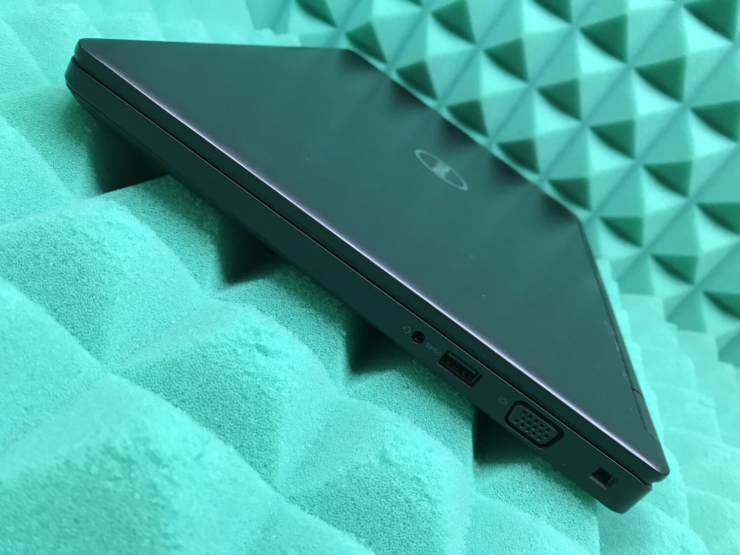 Ноутбук Б-клас Dell Latitude 5480 / 14" (1920x1080) IPS / Intel Core i5-6300U (2 (4) ядра по 2.4 - 3.0 GHz) / 8 GB DDR4 / 256 GB SSD M.2 / Intel HD Graphics 520 / WebCam / USB 3.1 / HDMI / Windows 10 ліцензія - Зображення 8