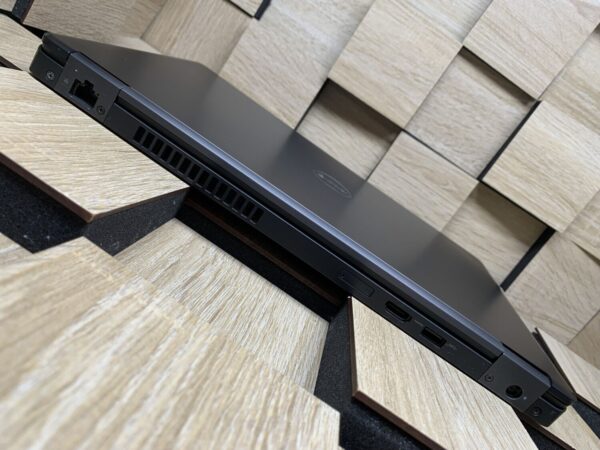 Ноутбук Б-клас Dell Latitude 5480 / 14" (1920x1080) IPS / Intel Core i5-6440HQ (4 ядра по 2.6 - 3.5 GHz) / 8 GB DDR4 / 180 GB SSD / Intel HD Graphics 530 / WebCam / HDMI - Зображення 7