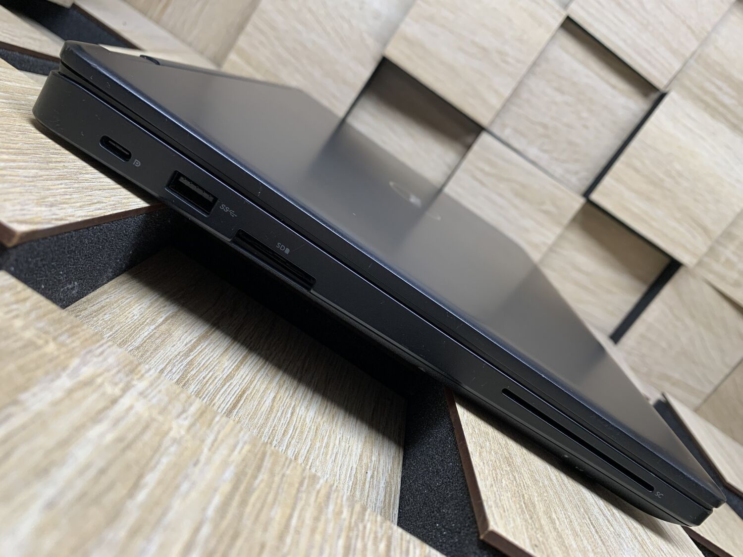 Ноутбук Б-клас Dell Latitude 5480 / 14" (1920x1080) IPS / Intel Core i5-6440HQ (4 ядра по 2.6 - 3.5 GHz) / 8 GB DDR4 / 180 GB SSD / Intel HD Graphics 530 / WebCam / HDMI - Зображення 5