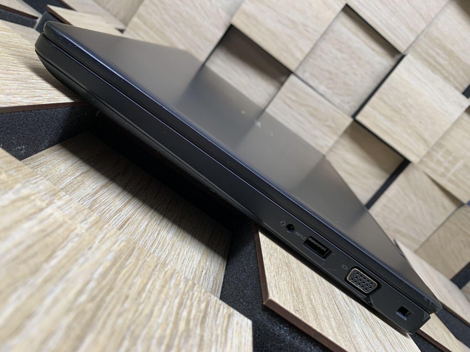 Ноутбук Б-клас Dell Latitude 5480 / 14" (1920x1080) IPS / Intel Core i5-6440HQ (4 ядра по 2.6 - 3.5 GHz) / 8 GB DDR4 / 180 GB SSD / Intel HD Graphics 530 / WebCam / HDMI - Зображення 6