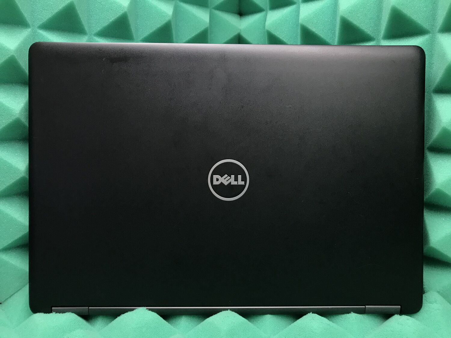 Ноутбук Б-клас Dell Latitude 5480 / 14" (1920x1080) IPS / Intel Core i5-7300U (2 (4) ядра по 2.6 - 3.5 GHz) / 8 GB DDR4 / 256 GB SSD / Intel HD Graphics 620 / WebCam / USB 3.1 / HDMI / Windows 10 ліцензія - Зображення 5