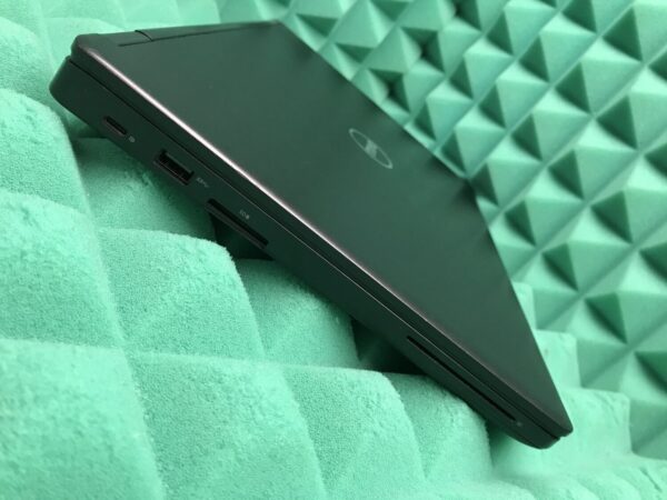 Ноутбук Б-клас Dell Latitude 5480 / 14" (1920x1080) IPS / Intel Core i5-7300U (2 (4) ядра по 2.6 - 3.5 GHz) / 8 GB DDR4 / 256 GB SSD / Intel HD Graphics 620 / WebCam / USB 3.1 / HDMI / Windows 10 ліцензія - Зображення 7