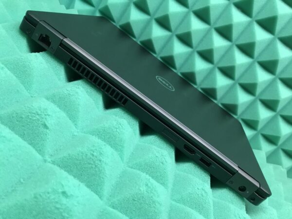 Ноутбук Б-клас Dell Latitude 5480 / 14" (1920x1080) IPS / Intel Core i5-7440HQ (4 ядра по 2.8 - 3.8 GHz) / 8 GB DDR4 / 256 GB SSD M.2 / Intel HD Graphics 630 / USB 3.1 / HDMI / Windows 11 ліцензія - Зображення 7