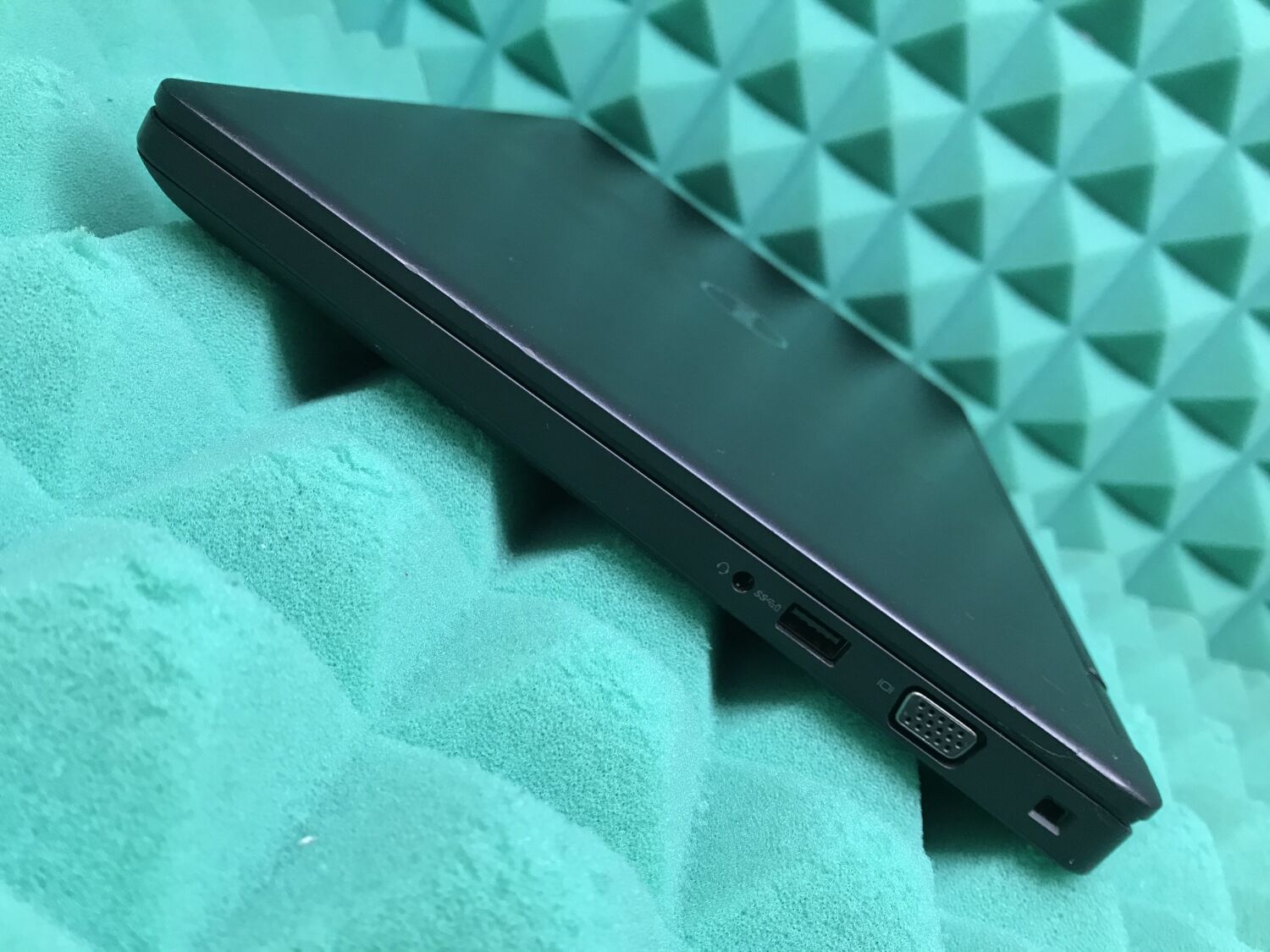 Ноутбук Б-клас Dell Latitude 5490 / 14" (1366x768) TN / Intel Core i5-7300U (2 (4) ядра по 2.6 - 3.5 GHz) / 8 GB DDR4 / 256 GB SSD / Intel HD Graphics 620 / WebCam / USB 3.1 / HDMI / Windows 10 ліцензія - Зображення 8