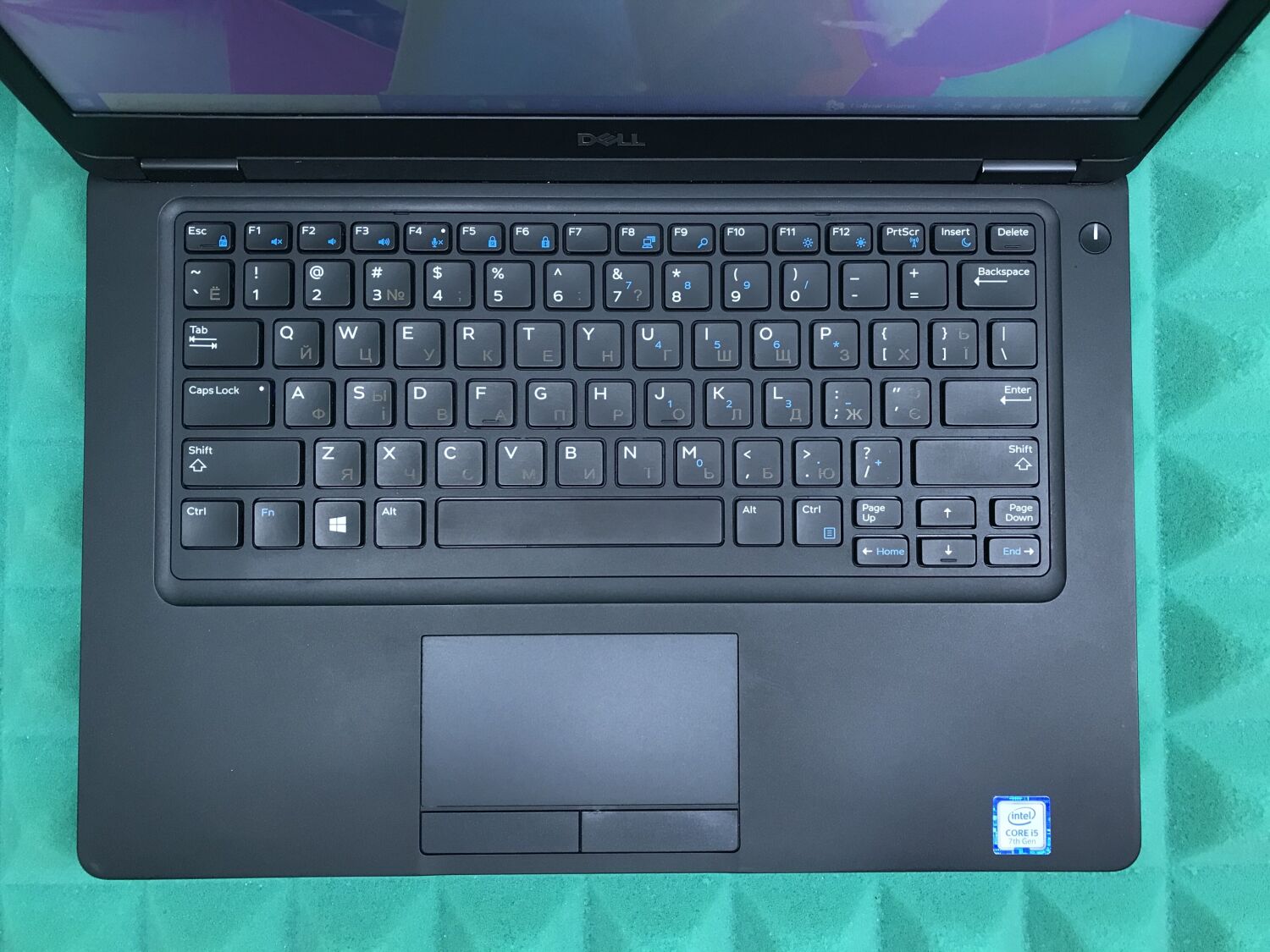 Ноутбук Б-клас Dell Latitude 5490 / 14" (1366x768) TN / Intel Core i5-7300U (2 (4) ядра по 2.6 - 3.5 GHz) / 8 GB DDR4 / 256 GB SSD / Intel HD Graphics 620 / WebCam / USB 3.1 / HDMI / Windows 10 ліцензія - Зображення 4