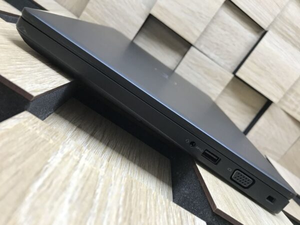 Ноутбук Б-клас Dell Latitude 5490 / 14" (1366x768) TN / Intel Core i5-8250U (4 (8) ядра по 1.6 - 3.4 GHz) / 8 GB DDR4 / 240 GB SSD / Intel UHD Graphics 620 / WebCam / Windows 10 ліцензія - Зображення 6