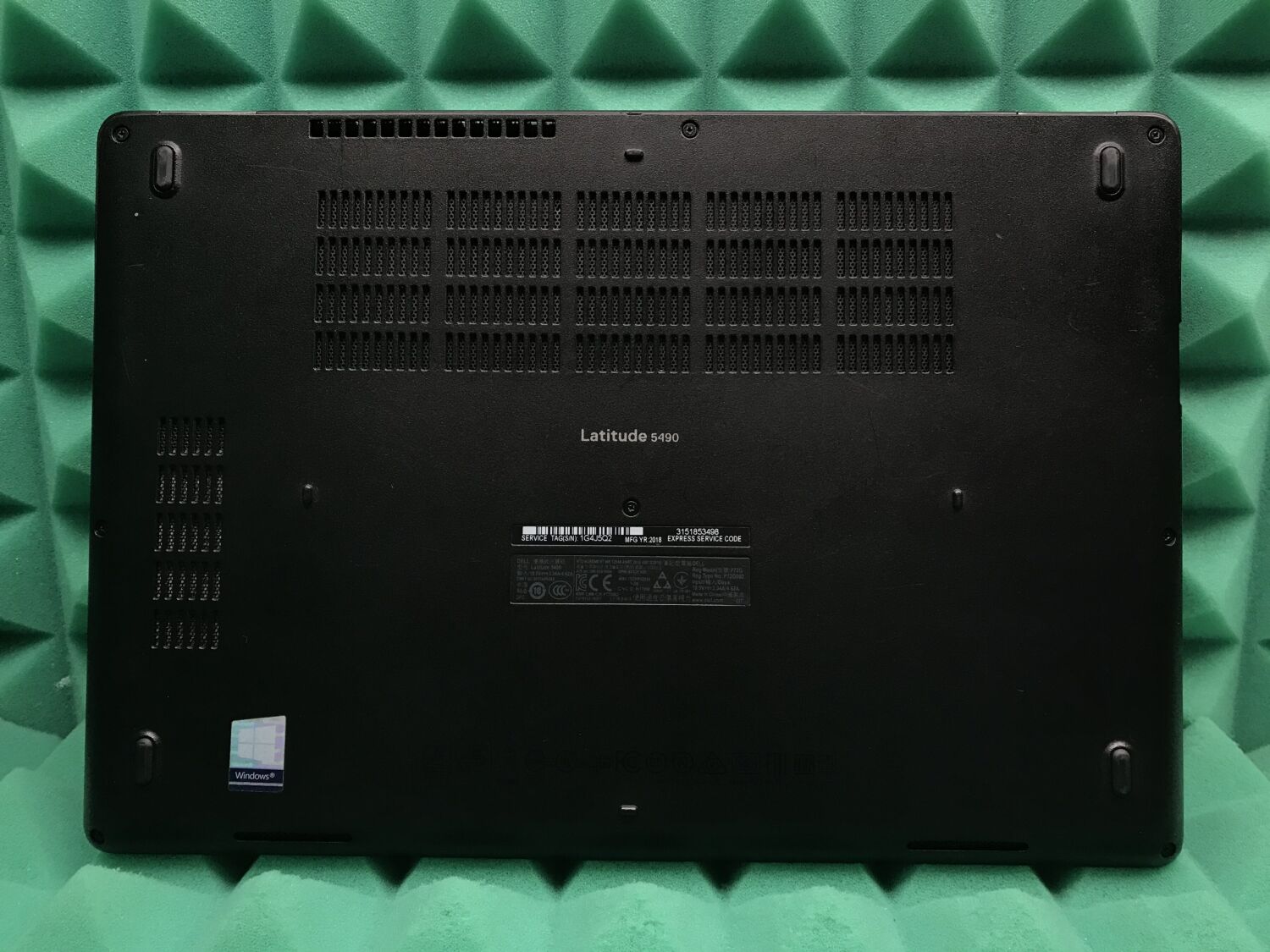 Ноутбук Б-клас Dell Latitude 5490 / 14" (1920x1080) IPS / Intel Core i5-7300U (2 (4) ядра по 2.6 - 3.5 GHz) / 4 GB DDR4 / 128 GB SSD / Intel HD Graphics 620 / WebCam / USB 3.1 / HDMI / Windows 10 ліцензія - Зображення 6