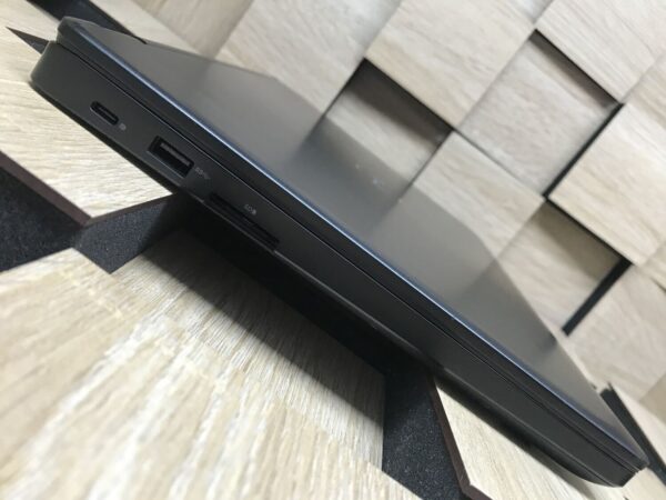 Ноутбук Б-клас Dell Latitude 5490 / 14" (1920x1080) IPS / Intel Core i5-7300U (2 (4) ядра по 2.6 - 3.5 GHz) / 8 GB DDR4 / 256 GB SSD M.2 / Intel HD Graphics 620 / WebCam / USB 3.1 / HDMI / Windows 10 ліцензія - Зображення 5