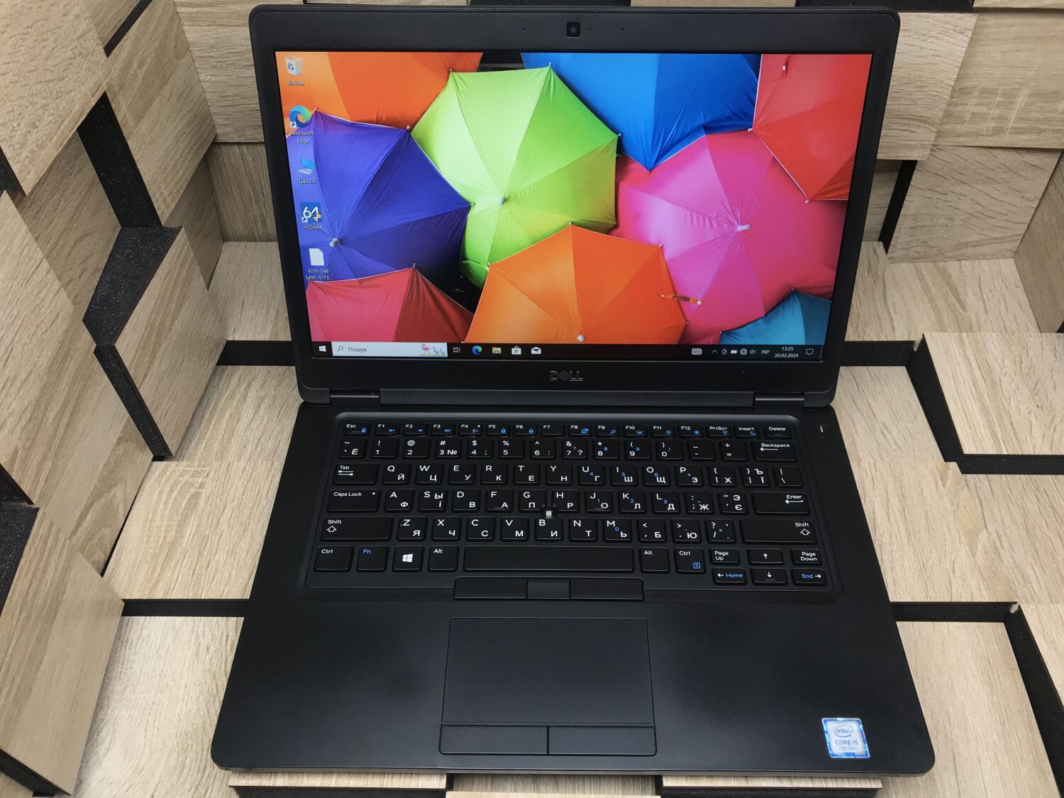 Ноутбук Б-клас Dell Latitude 5490 / 14" (1920x1080) IPS / Intel Core i5-7300U (2 (4) ядра по 2.6 - 3.5 GHz) / 8 GB DDR4 / 256 GB SSD M.2 / Intel HD Graphics 620 / WebCam / USB 3.1 / HDMI / Windows 10 ліцензія - Зображення 2