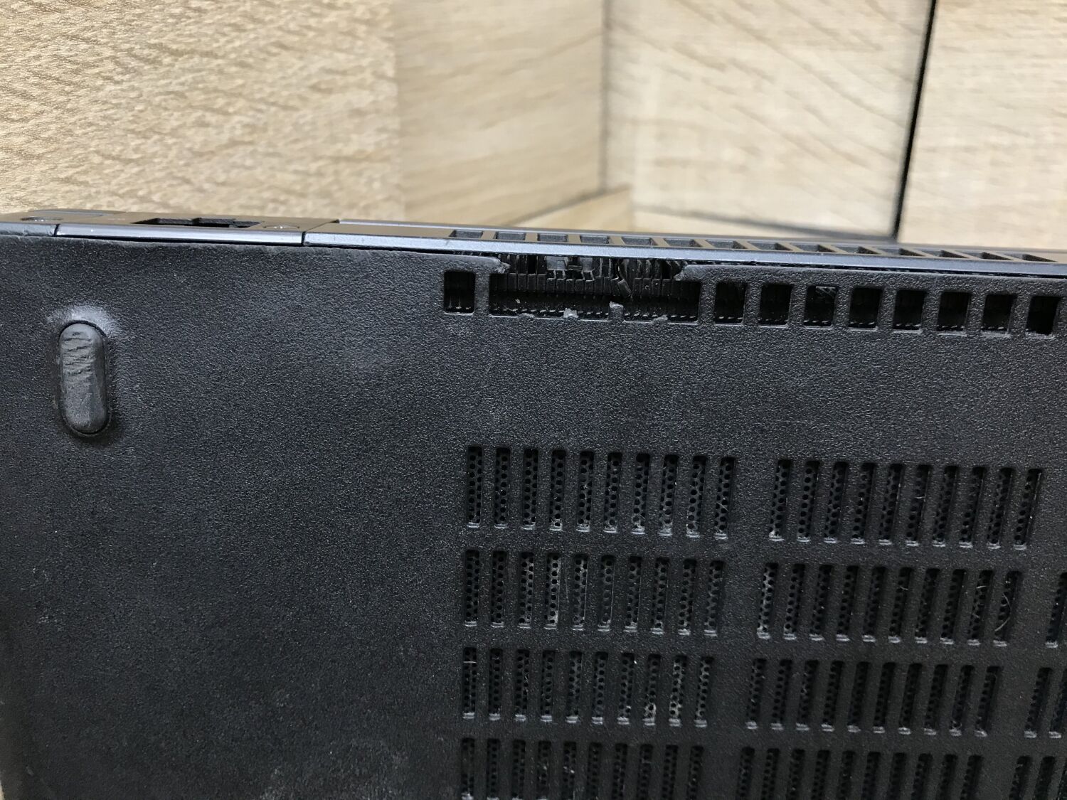 Ноутбук Б-клас Dell Latitude 5490 / 14" (1920x1080) IPS / Intel Core i5-8250U (4 (8) ядра по 1.6 - 3.4 GHz) / 8 GB DDR4 / 240 GB SSD M.2 / Intel UHD Graphics 620 / WebCam / USB 3.1 / HDMI - Зображення 11