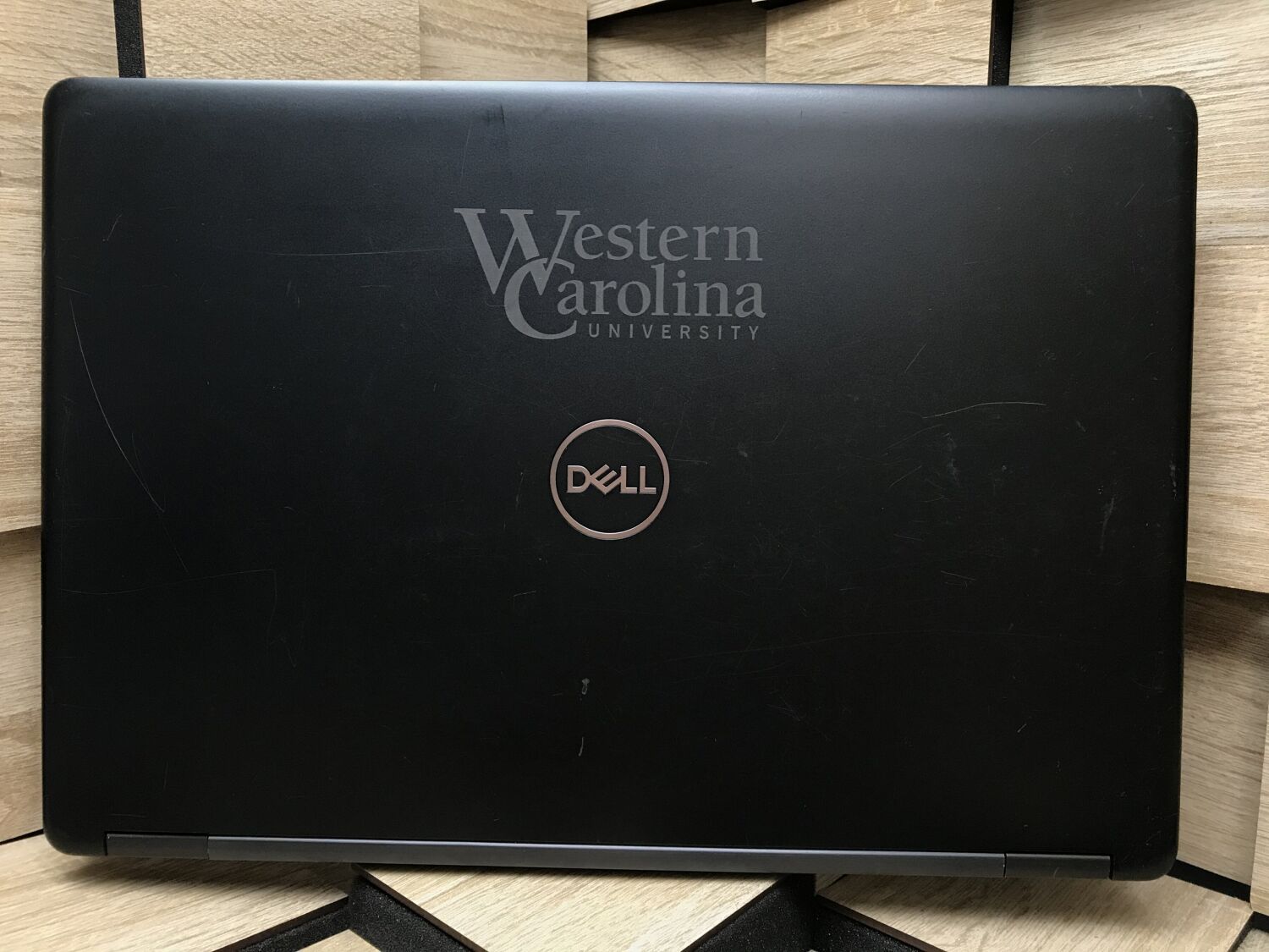 Ноутбук Б-клас Dell Latitude 5490 / 14" (1920x1080) IPS / Intel Core i5-8250U (4 (8) ядра по 1.6 - 3.4 GHz) / 8 GB DDR4 / 240 GB SSD M.2 / Intel UHD Graphics 620 / WebCam / USB 3.1 / HDMI - Зображення 8