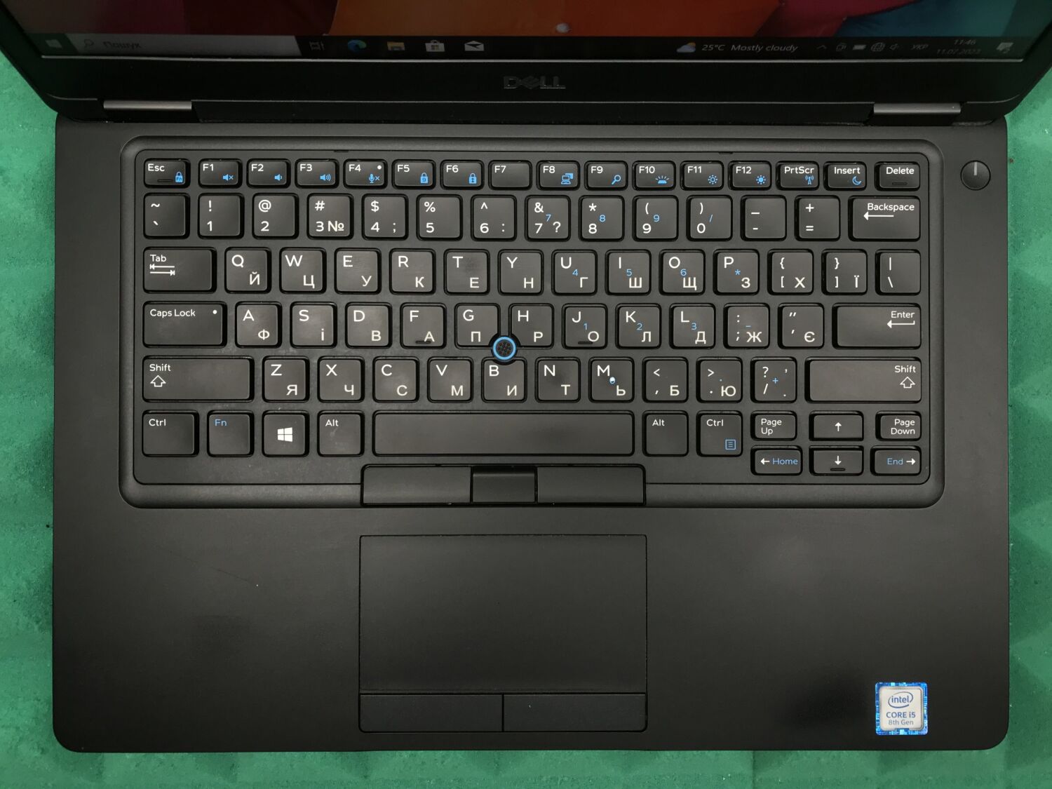 Ноутбук Б-клас Dell Latitude 5490 / 14" (1920x1080) IPS / Intel Core i5-8250U (4 (8) ядра по 1.6 - 3.4 GHz) / 8 GB DDR4 / 256 GB SSD M.2 / Intel UHD Graphics 620 / WebCam / USB 3.1 / HDMI / Windows 10 ліцензія - Зображення 4