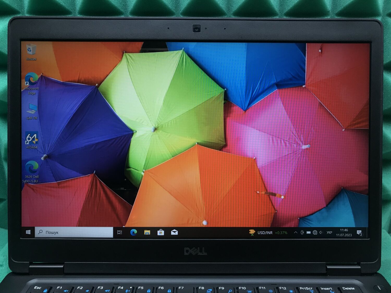 Ноутбук Б-клас Dell Latitude 5490 / 14" (1920x1080) IPS / Intel Core i5-8250U (4 (8) ядра по 1.6 - 3.4 GHz) / 8 GB DDR4 / 256 GB SSD M.2 / Intel UHD Graphics 620 / WebCam / USB 3.1 / HDMI / Windows 10 ліцензія - Зображення 3