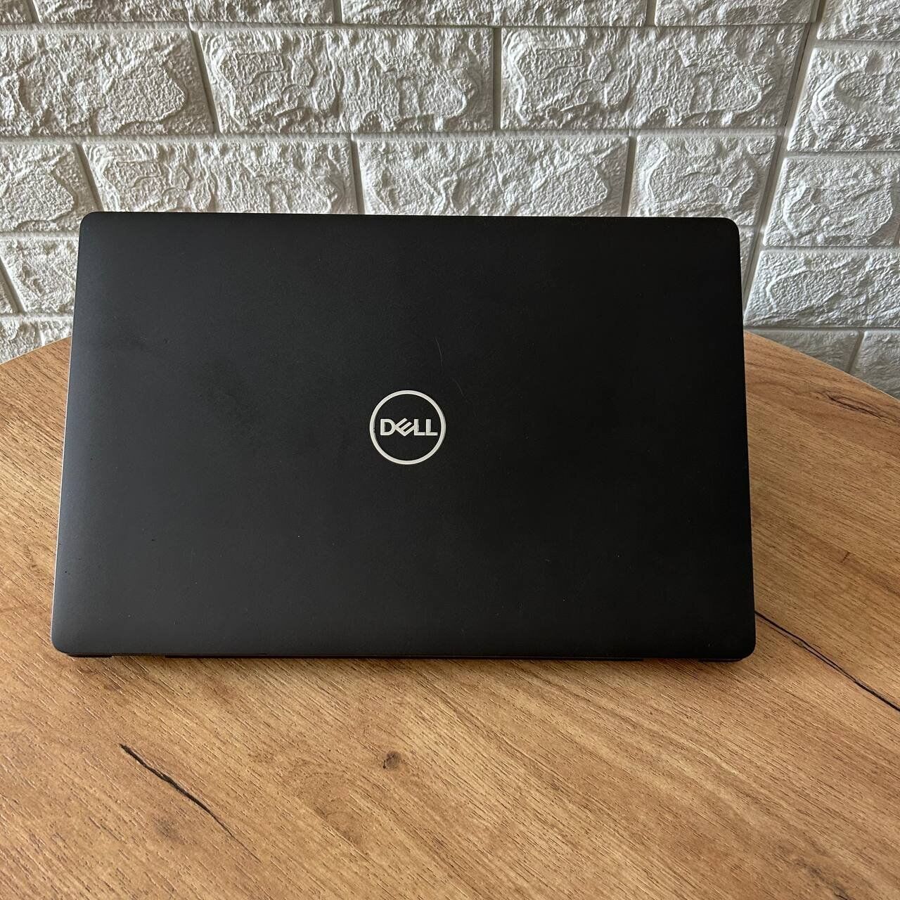 Ноутбук Б-клас Dell Latitude 5500 / 15.6" (1366x768) TN / Intel Core i7-8665U (4 (8) ядра по 1.9 - 4.8 GHz) / 16 GB DDR4 / 256 GB SSD / Intel UHD Graphics / WebCam - Зображення 3