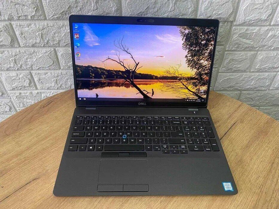 Ноутбук Б-клас Dell Latitude 5500 / 15.6" (1920x1080) IPS / Intel Core i5-8265U (4 (8) ядра по 1.6 - 3.9 GHz) / 8 GB DDR4 / 256 GB SSD M.2 / Intel UHD Graphics / WebCam / HDMI - Зображення 2