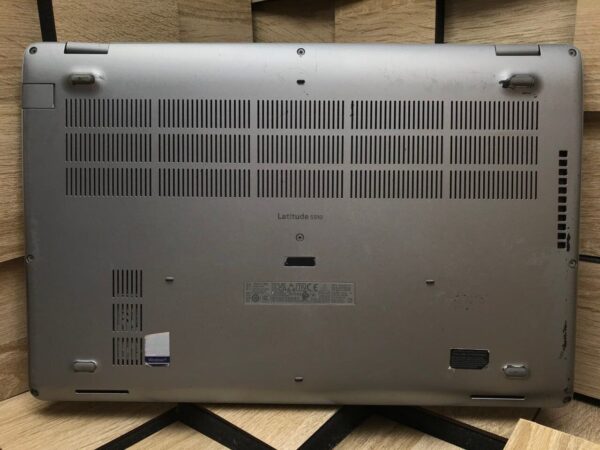 Ноутбук Б-клас Dell Latitude 5510 / 15.6" (1920x1080) IPS / Intel Core i5-10210U (4 (8) ядра по 1.6 - 4.2 GHz) / 8 GB DDR4 / 256 GB SSD M.2 / Intel UHD Graphics / WebCam / USB 3.2 / HDMI / Windows 10 ліцензія - Зображення 10