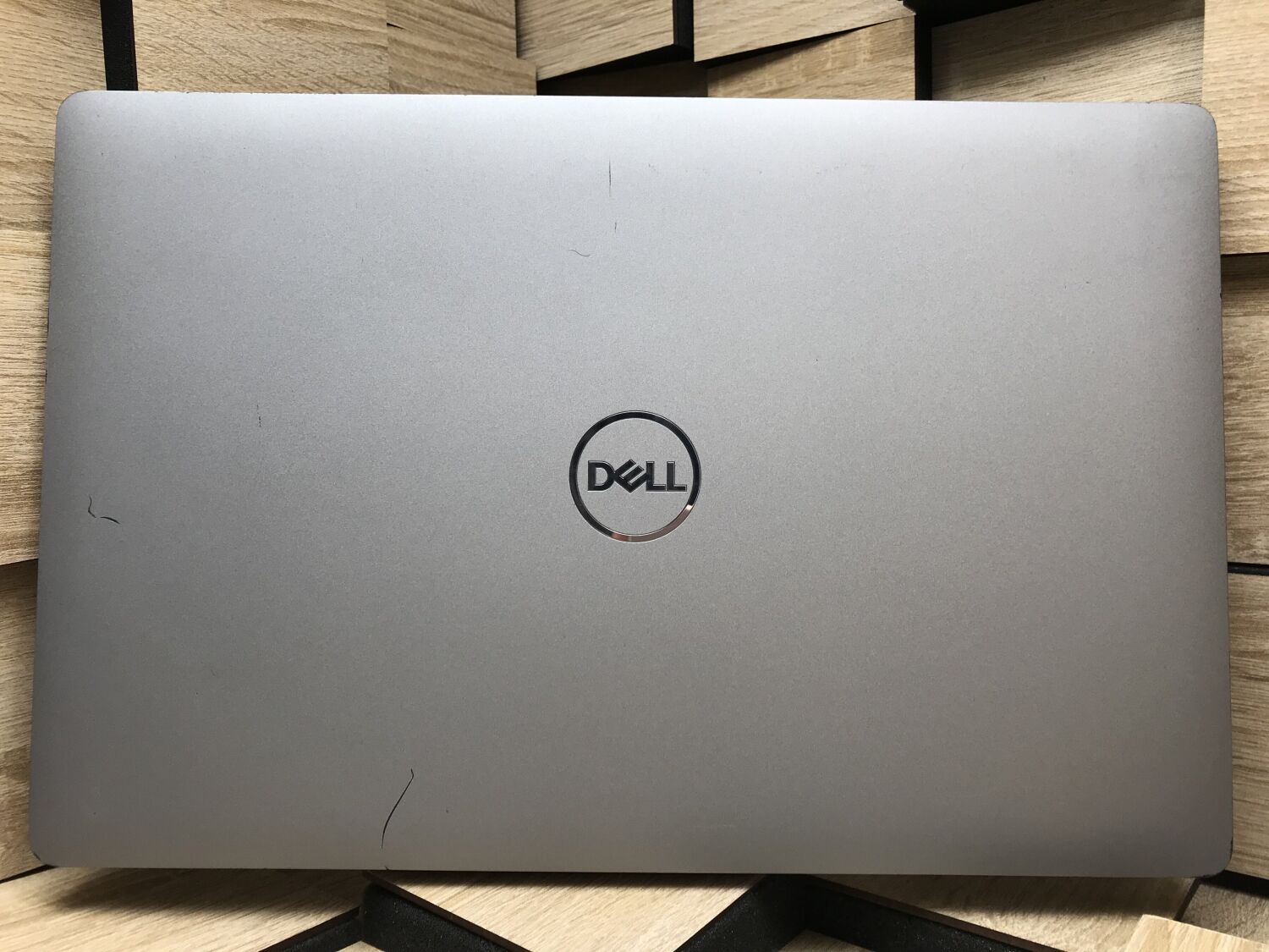 Ноутбук Б-клас Dell Latitude 5511 / 15.6" (1366x768) TN / Intel Core i5-10300H (4 (8) ядра по 2.5 - 4.5 GHz) / 8 GB DDR4 / 256 GB SSD M.2 / Intel UHD Graphics / WebCam / Windows 10 ліцензія - Зображення 8