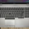 Ноутбук Б-клас Dell Latitude 5511 / 15.6" (1366x768) TN / Intel Core i5-10300H (4 (8) ядра по 2.5 - 4.5 GHz) / 8 GB DDR4 / 256 GB SSD M.2 / Intel UHD Graphics / WebCam / Windows 10 ліцензія - Зображення 4