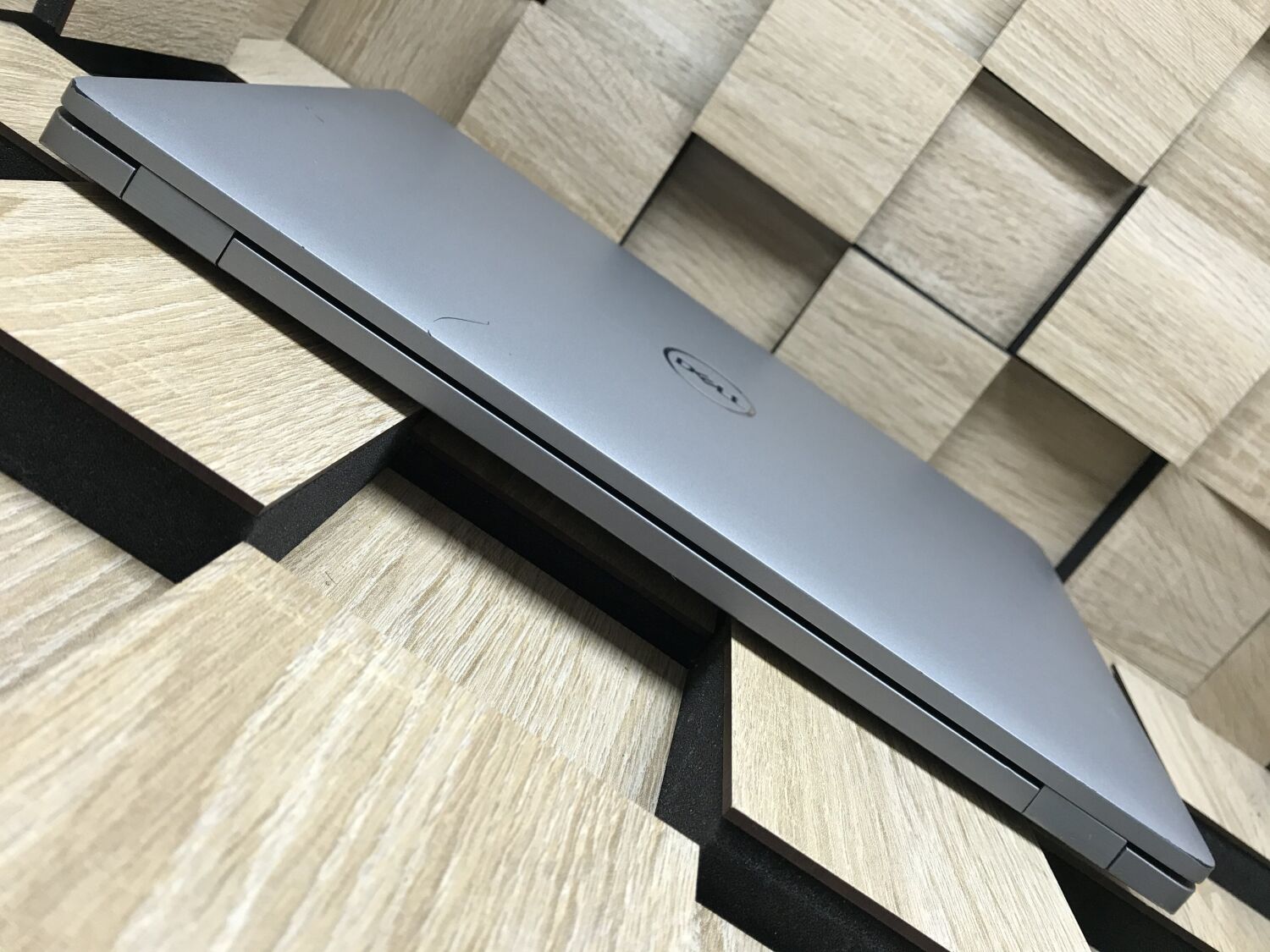 Ноутбук Б-клас Dell Latitude 5511 / 15.6" (1366x768) TN / Intel Core i5-10300H (4 (8) ядра по 2.5 - 4.5 GHz) / 8 GB DDR4 / 256 GB SSD M.2 / Intel UHD Graphics / WebCam / Windows 10 ліцензія - Зображення 7