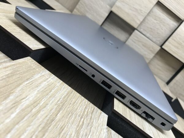 Ноутбук Б-клас Dell Latitude 5530 / 15.6" (1920x1080) IPS / Intel Core i5-1235U (10 (12) ядер по 1.3 - 4.4 GHz) / 16 GB DDR4 / 240 GB SSD M.2 / Intel Iris Xe Graphics / USB 3.2 / HDMI / Windows 10 ліцензія - Зображення 6