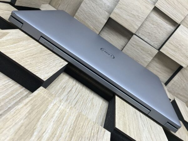 Ноутбук Б-клас Dell Latitude 5530 / 15.6" (1920x1080) IPS / Intel Core i5-1235U (10 (12) ядер по 1.3 - 4.4 GHz) / 16 GB DDR4 / 240 GB SSD M.2 / Intel Iris Xe Graphics / USB 3.2 / HDMI / Windows 10 ліцензія - Зображення 7