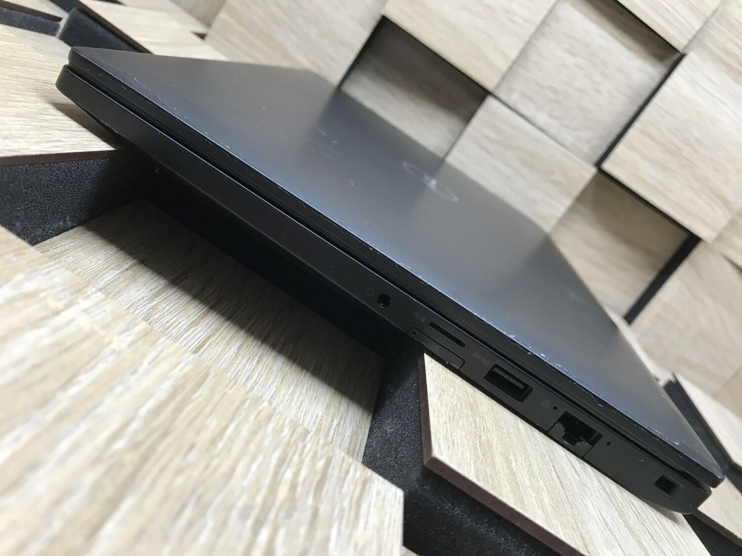 Ноутбук Б-клас Dell Latitude 7480 / 14" (1920x1080) IPS / Intel Core i7-7600U (2 (4) ядра по 2.8 - 3.9 GHz) / 8 GB DDR4 / 240 GB SSD M.2 / Intel HD Graphics 620 / WebCam - Зображення 6