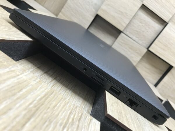 Ноутбук Б-клас Dell Latitude 7480 / 14" (2560x1440) IPS Touch / Intel Core i5-7300U (2 (4) ядра по 2.6 - 3.5 GHz) / 8 GB DDR4 / 256 GB SSD / Intel HD Graphics 620 / WebCam - Зображення 6
