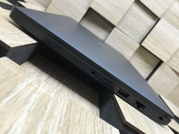 Ноутбук Б-клас Dell Latitude 7480 / 14" (2560x1440) IPS Touch / Intel Core i5-7300U (2 (4) ядра по 2.6 - 3.5 GHz) / 8 GB DDR4 / 256 GB SSD / Intel HD Graphics 620 / WebCam / HDMI - Зображення 5