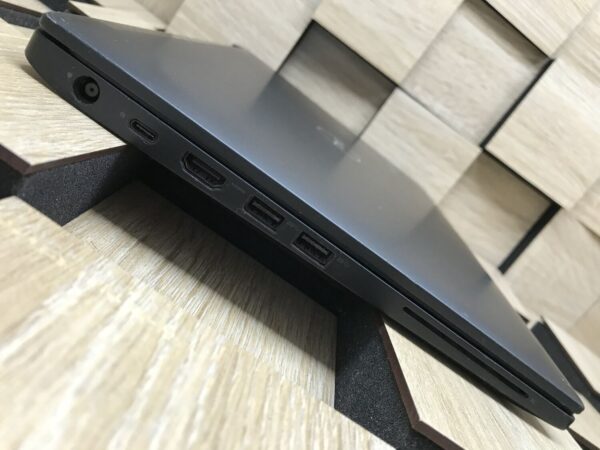 Ноутбук Б-клас Dell Latitude 7490 / 14" (1920x1080) IPS / Intel Core i5-7300U (2 (4) ядра по 2.6 - 3.5 GHz) / 8 GB DDR4 / 240 GB SSD M.2 / Intel HD Graphics 620 / WebCam / Fingerprint / HDMI - Зображення 7