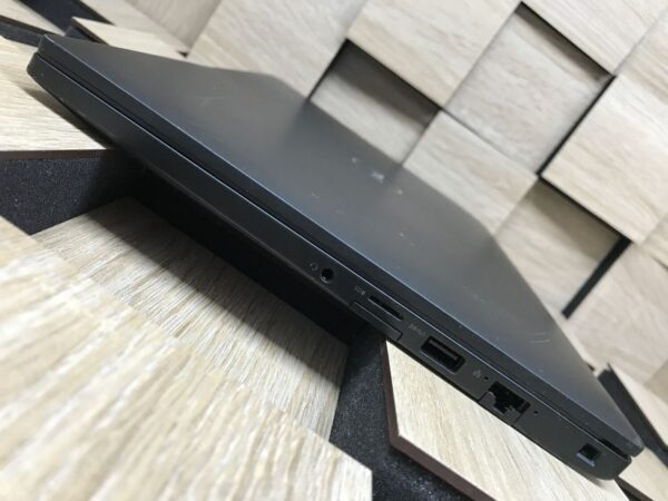 Ноутбук Б-клас Dell Latitude 7490 / 14" (1920x1080) IPS / Intel Core i5-8350U (4 (8) ядра по 1.7 - 3.6 GHz) / 8 GB DDR4 / 256 GB SSD M.2 / Intel UHD Graphics 620 / WebCam - Зображення 8